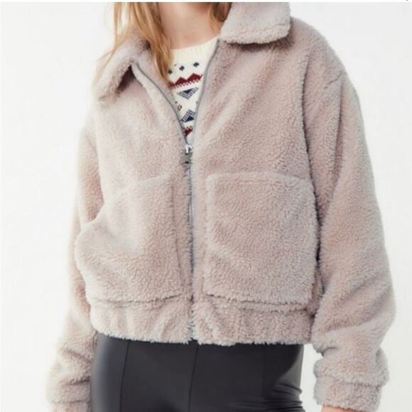 Urban Outfitters Cropped Fuzzy Jacket Teddy Beige Taupe Lined Cropped size Large